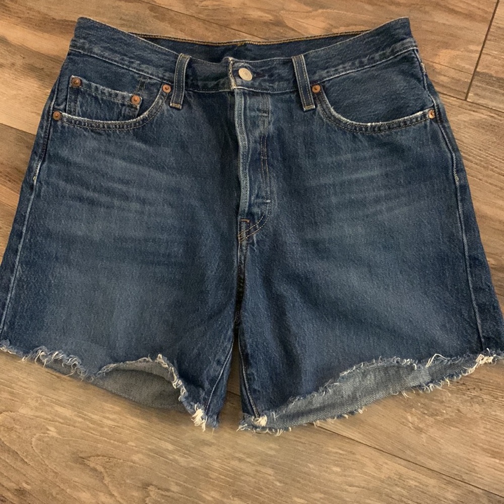 Levi 501 boyfriend shorts